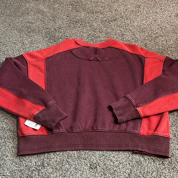 FP Movement Intercept Colorblock crewneck size XS NWT - Picture 3 of 5